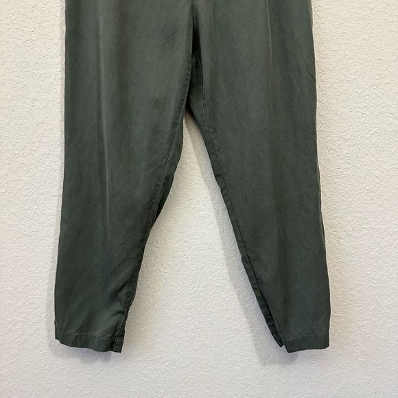 VETTA The Tencel Tapered Pants High Waisted Elastic Waist in Olive - Picture 4 of 13